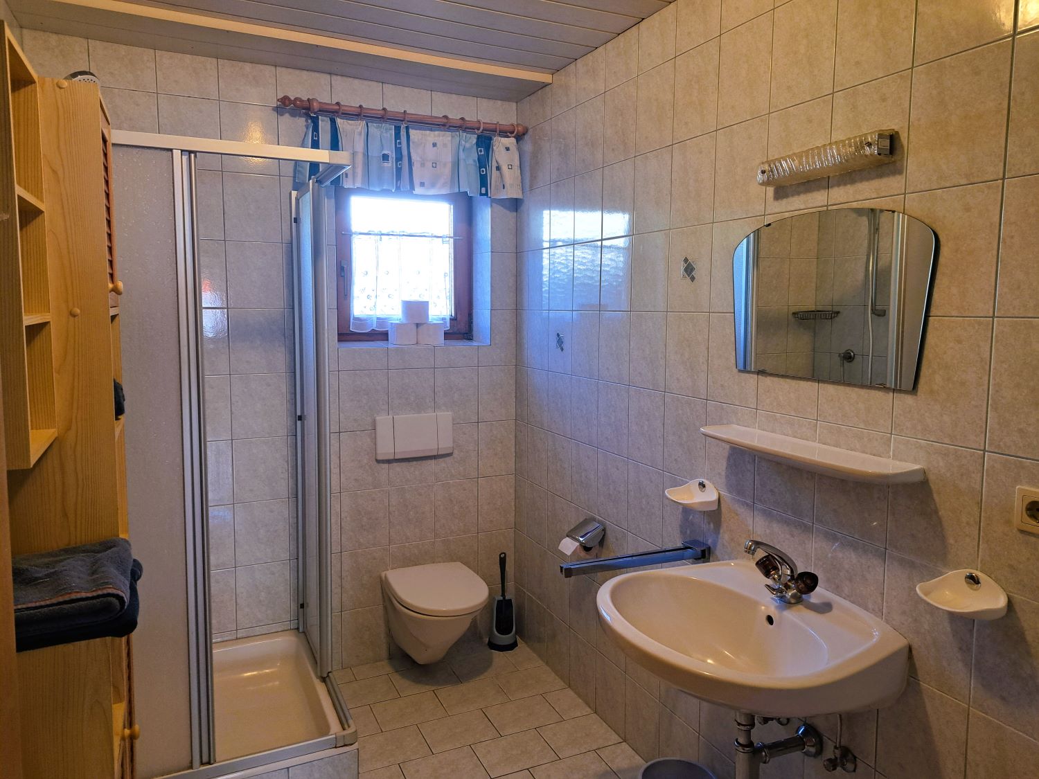 Badkamer van vakantieappartement Schatzberg